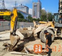 美女网站色的狠狠干高温下的坚守｜道路建设者用汗水铺就畅通路